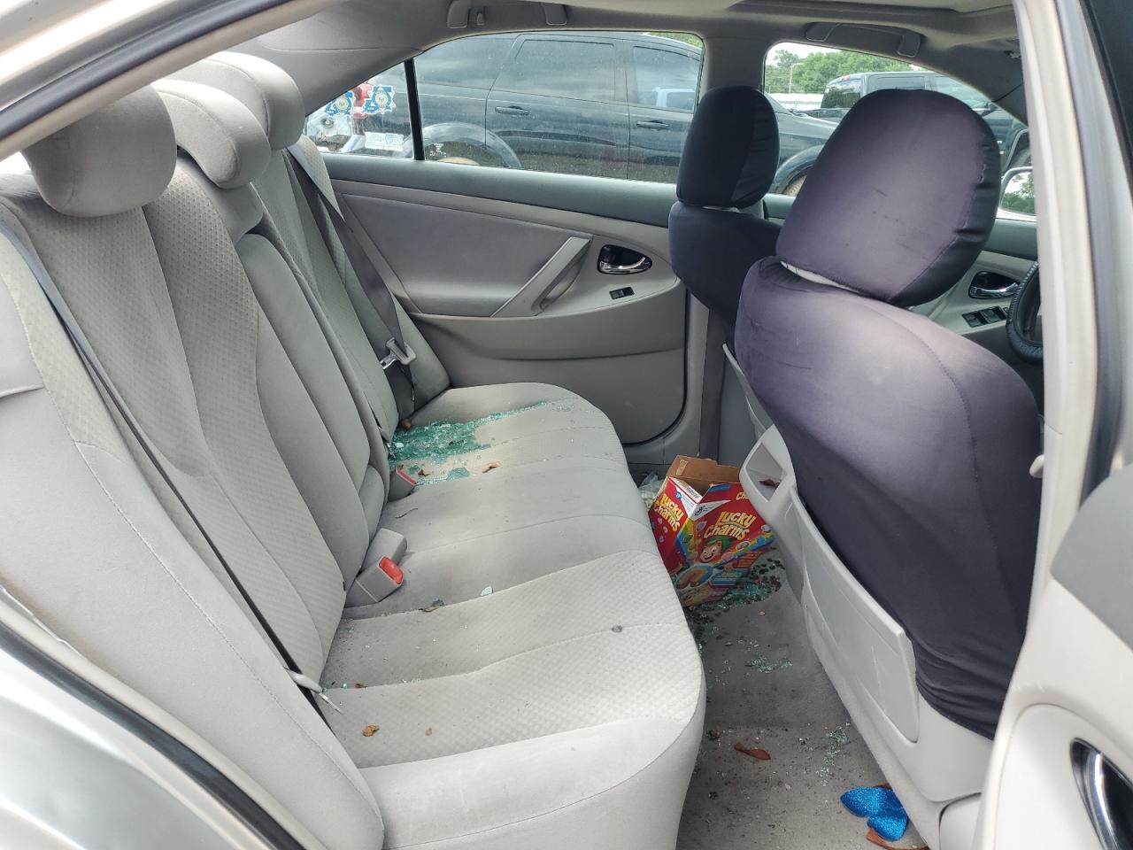 Toyota Camry Ce Image 9