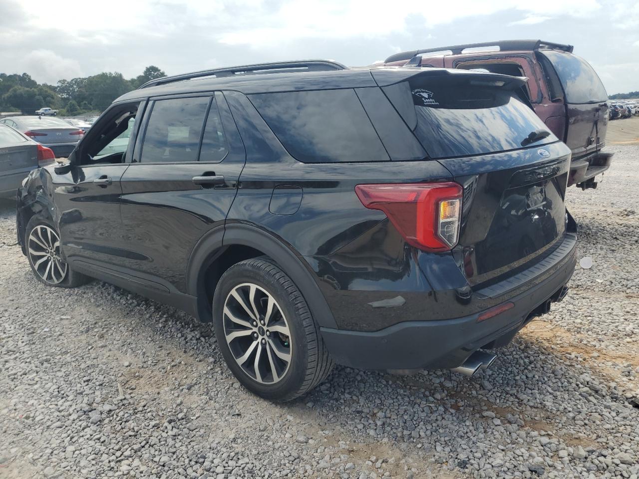 Ford Explorer St Image 2