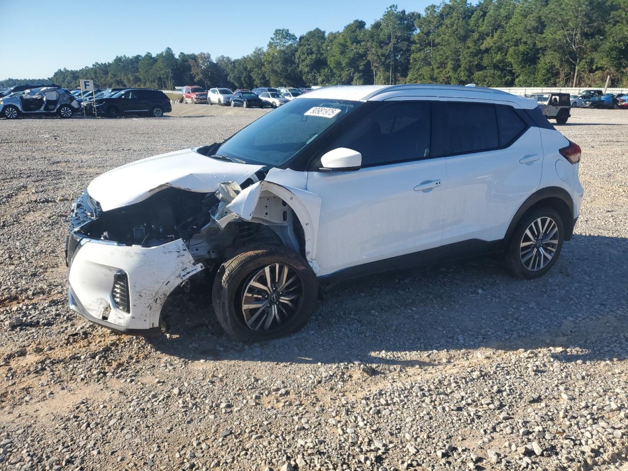 Nissan Kicks Sv Image 1