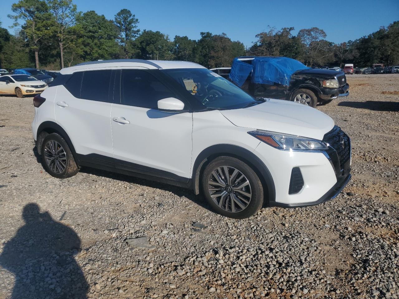 Nissan Kicks Sv Image 6