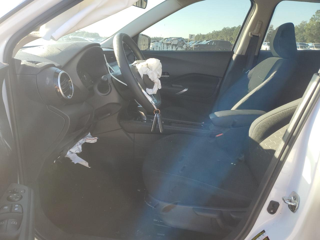 Nissan Kicks Sv Image 4