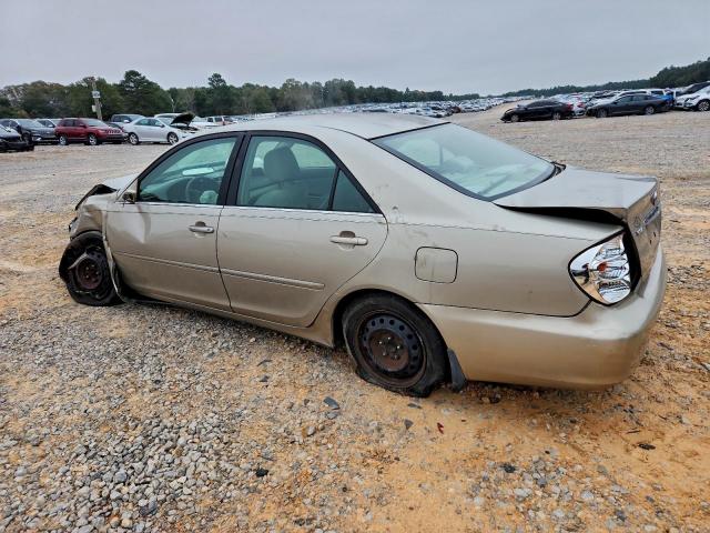 Toyota Camry Le Image 2