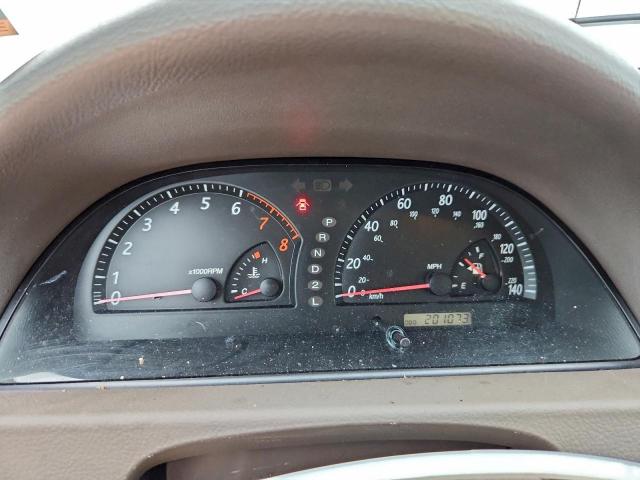 Toyota Camry Le Image 12