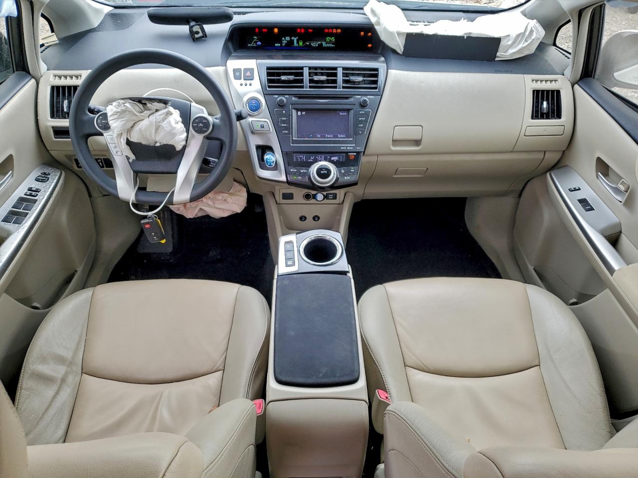 Toyota Prius Image 10