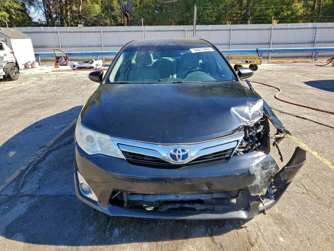 Toyota Camry Hybrid Image 2