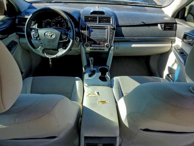 Toyota Camry Hybrid Image 10