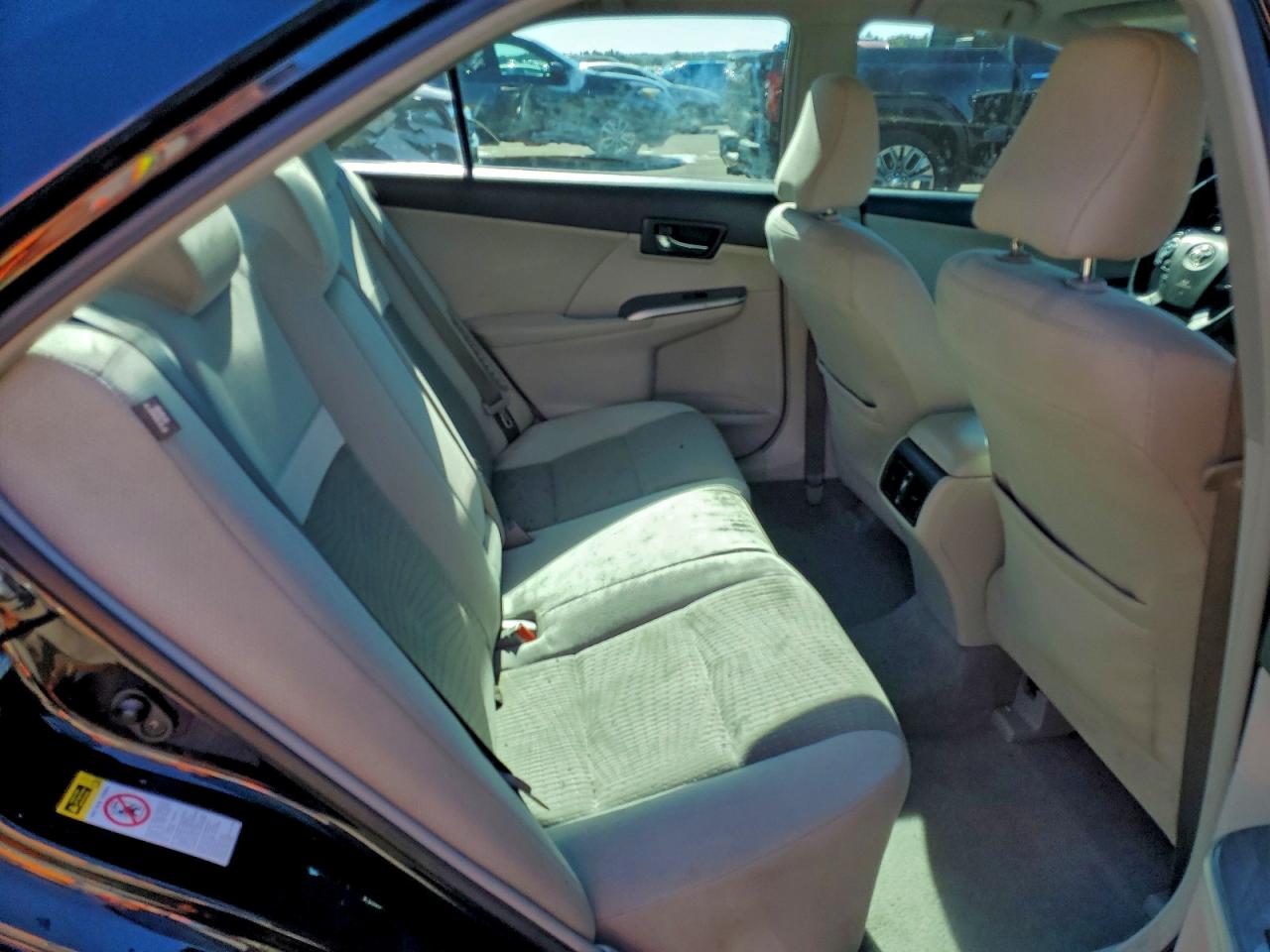 Toyota Camry Hybrid Image 12