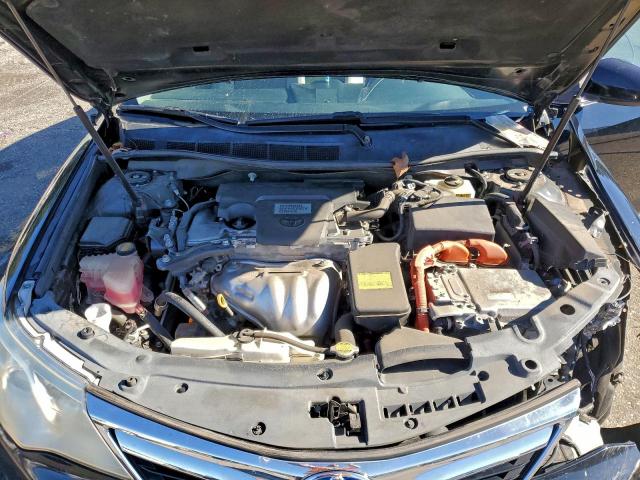 Toyota Camry Hybrid Image 8