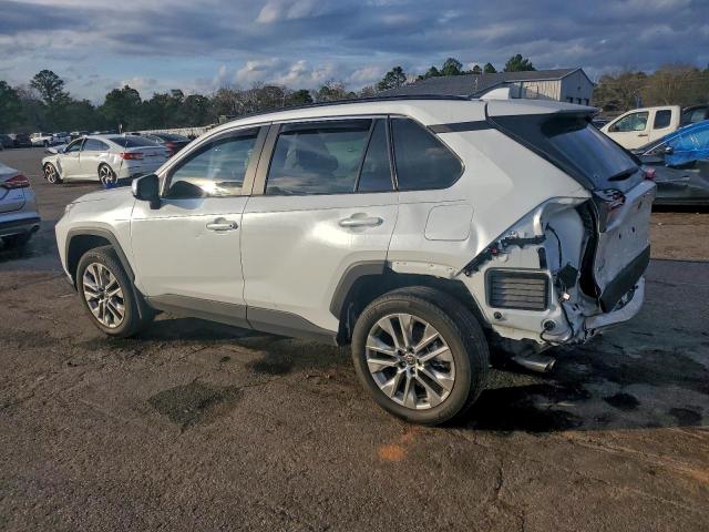 Toyota RAV4 Xle Premium Image 13