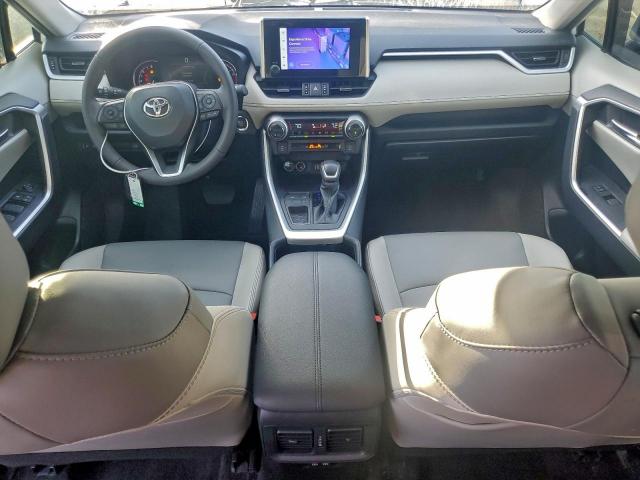 Toyota RAV4 Xle Premium Image 9