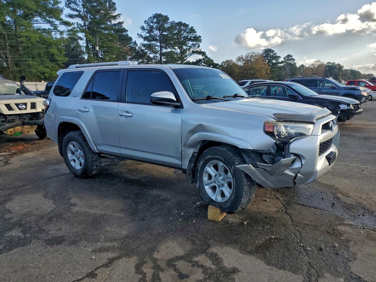 Toyota 4Runner Sr5 Image 3
