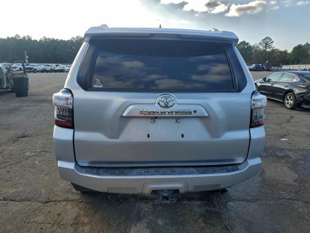 Toyota 4Runner Sr5 Image 5