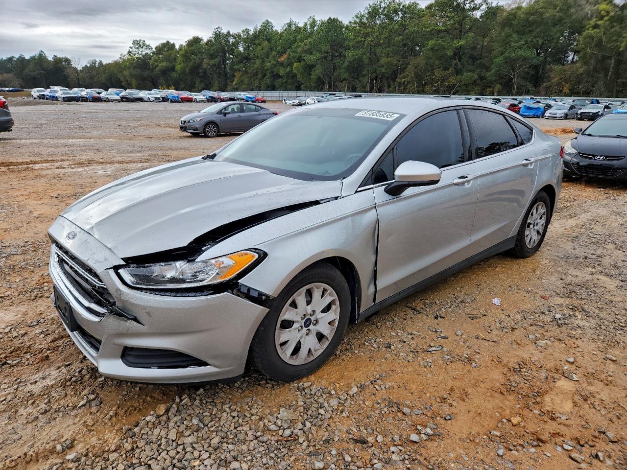 Ford Fusion S Image 1