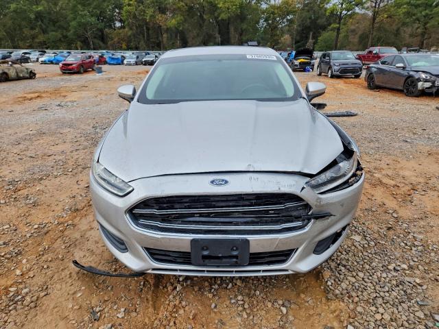 Ford Fusion S Image 2