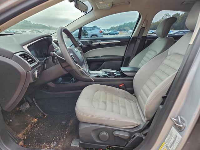 Ford Fusion S Image 8