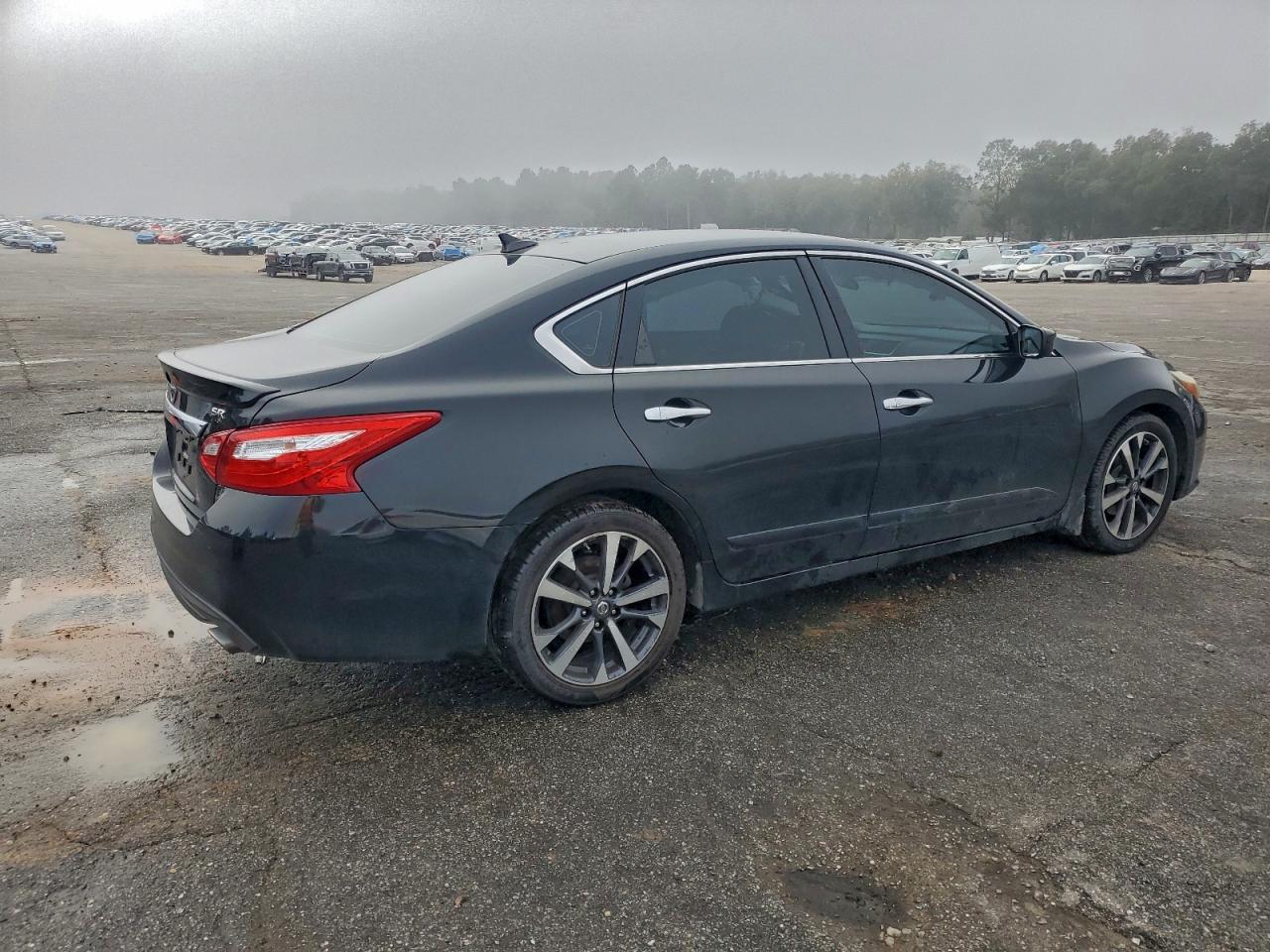 Nissan Altima 2.5 Image 10