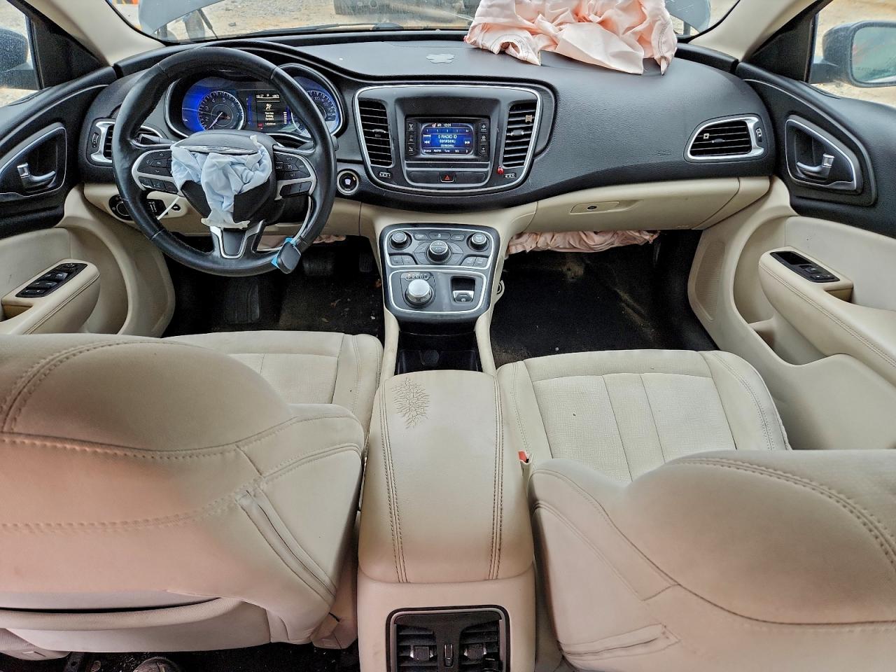 Chrysler 200 Limited Image 5