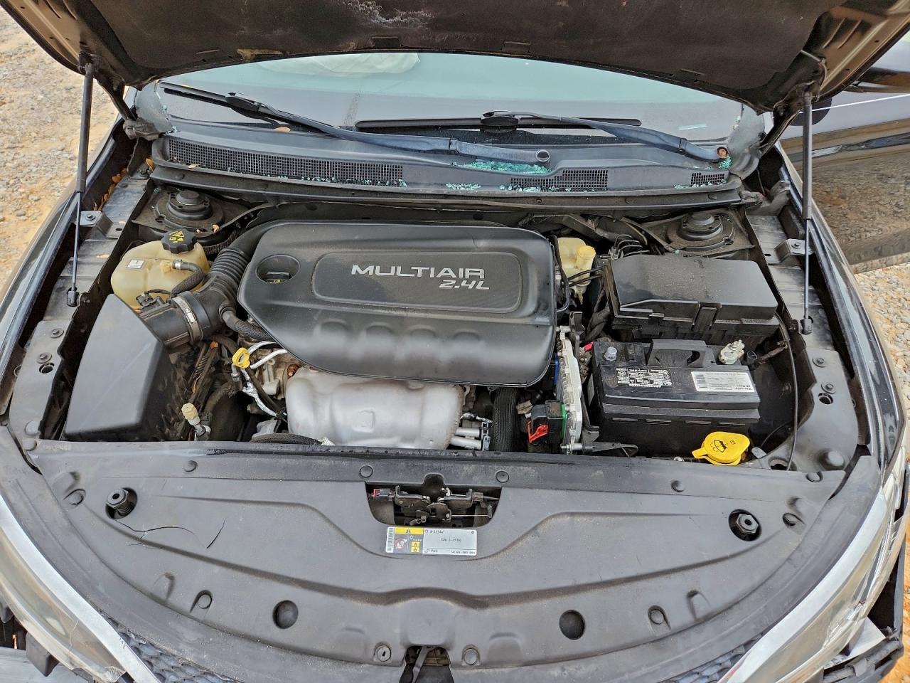 Chrysler 200 Limited Image 8