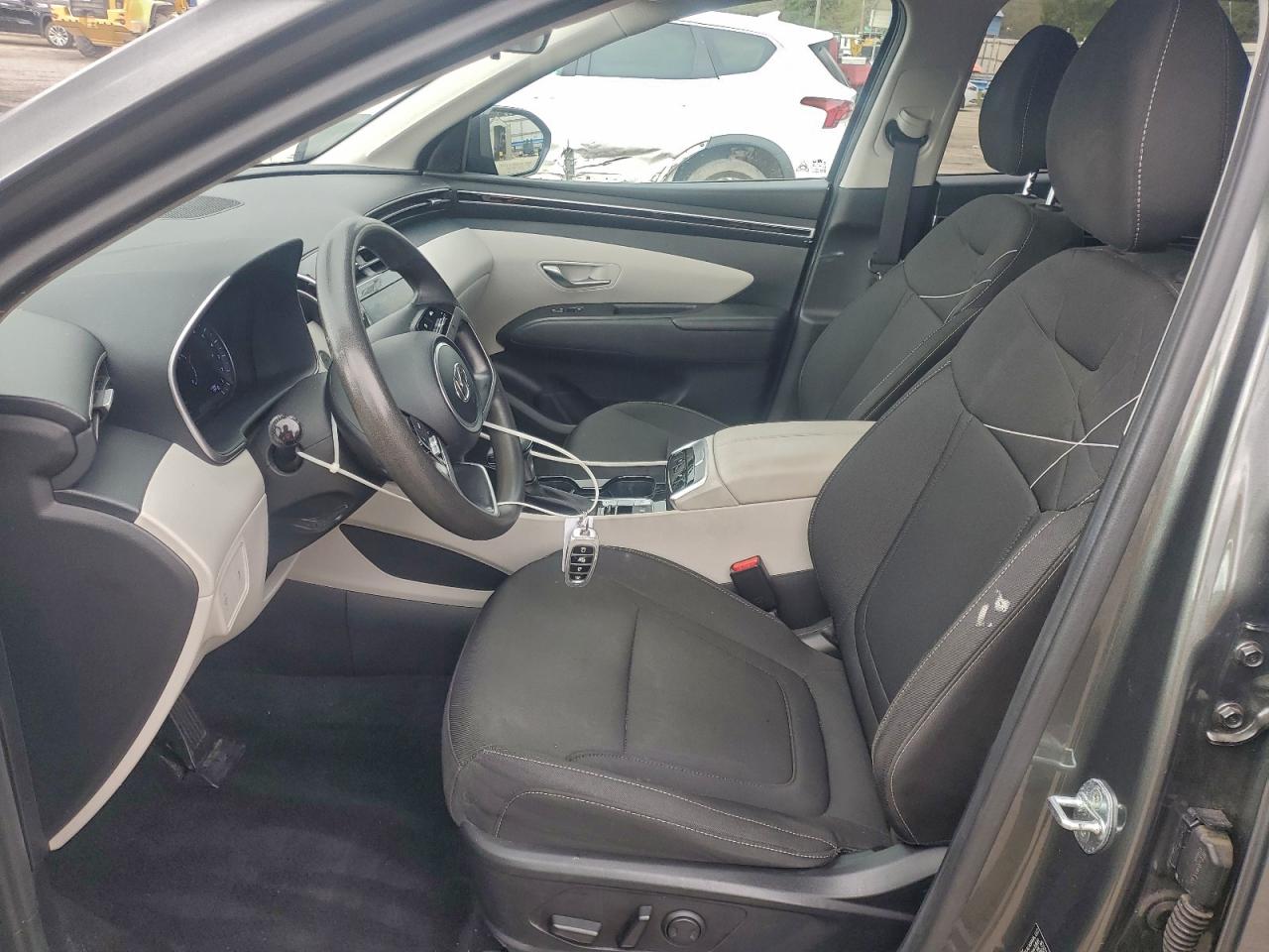 Hyundai TUCSON Sel Image 2