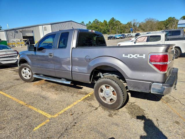Ford F-150 Super Cab Image 11