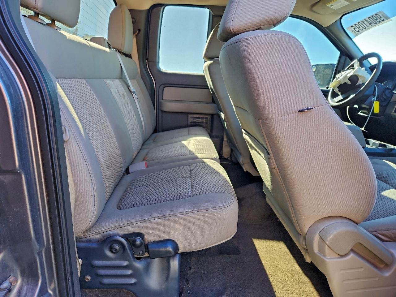 Ford F-150 Super Cab Image 2