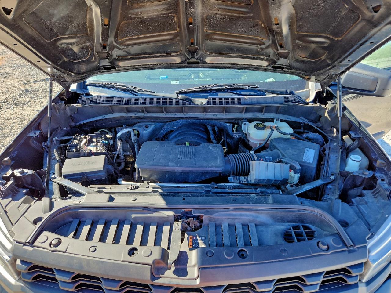 Chevrolet Silverado C1500 Image 8