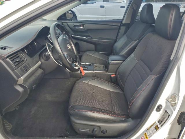 Toyota Camry Le Image 7