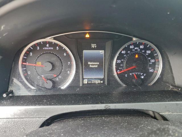 Toyota Camry Le Image 11