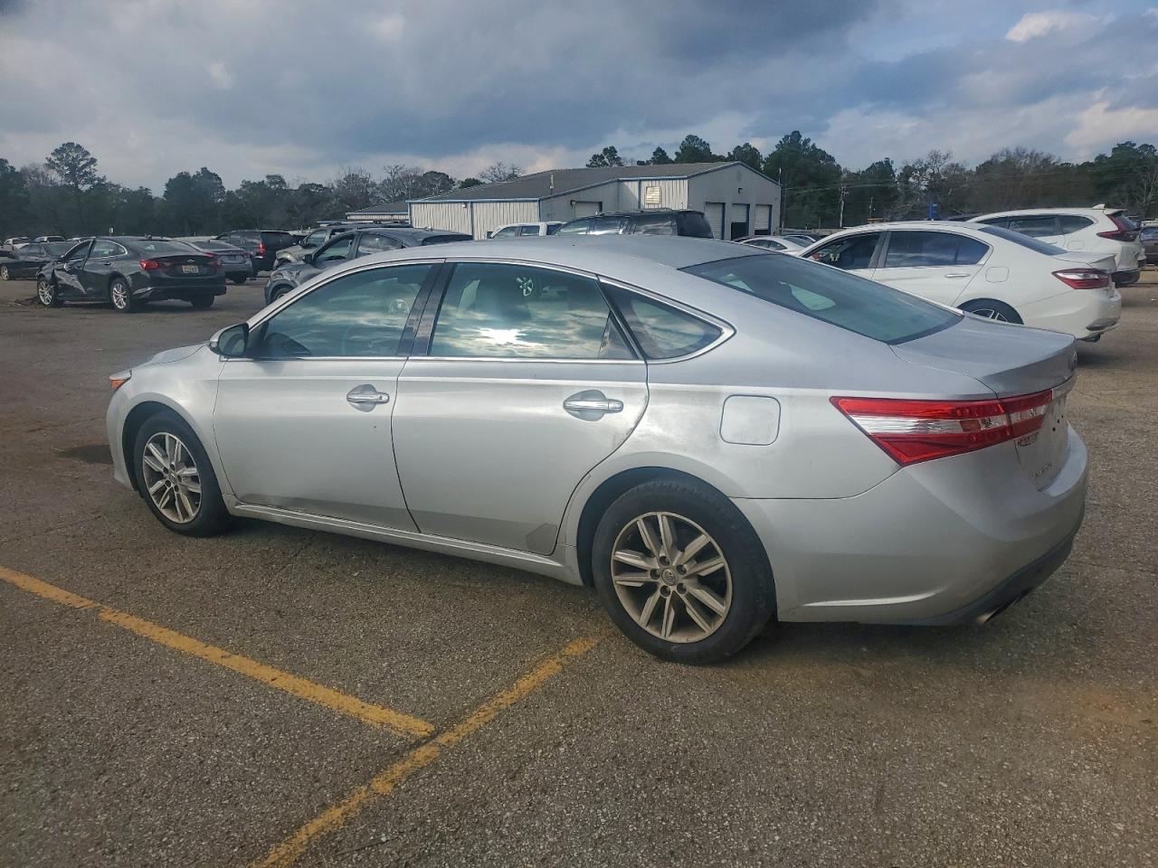 Toyota Avalon Base Image 4